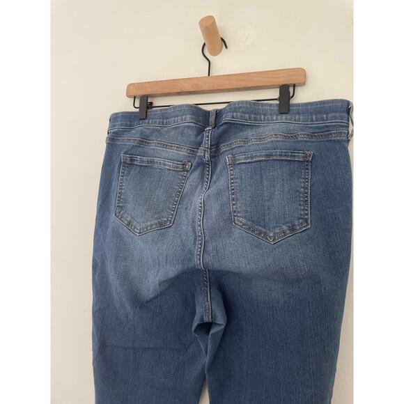 Torrid Distressed High Rise Skinny Jeans - Picture 11 of 12